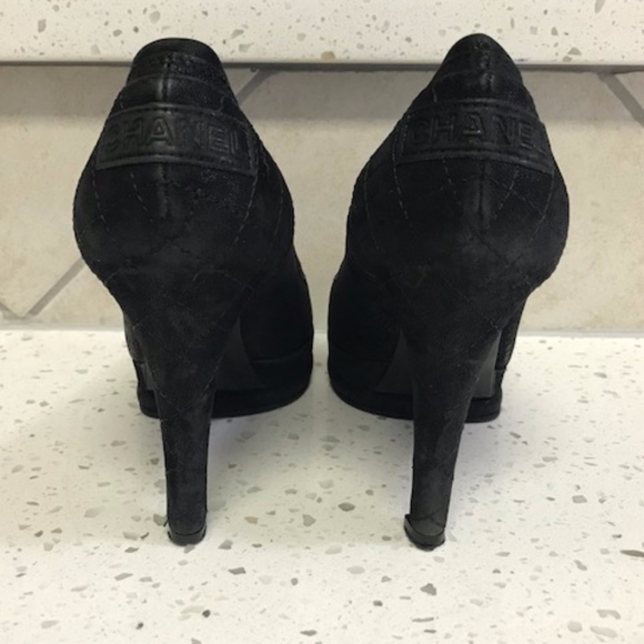 Black Chanel Suede Pumps Size 7 - Picture 2 of 8